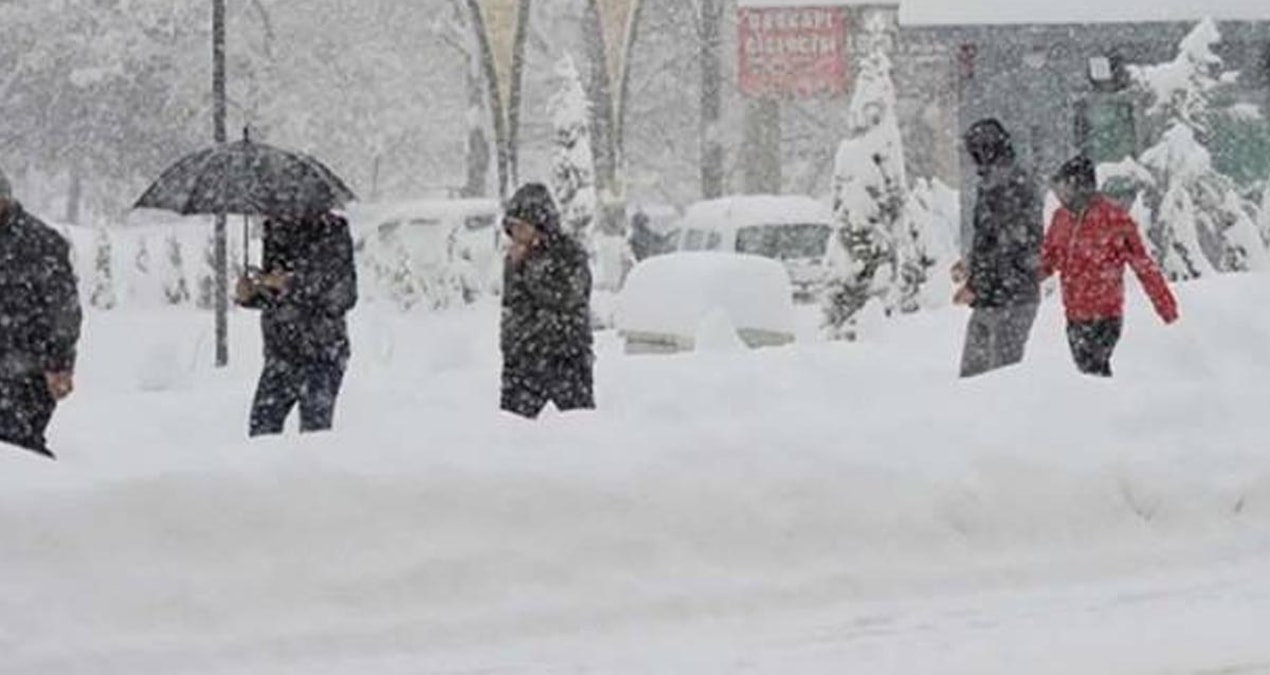 Bayburt’ta eğitime kar engeli